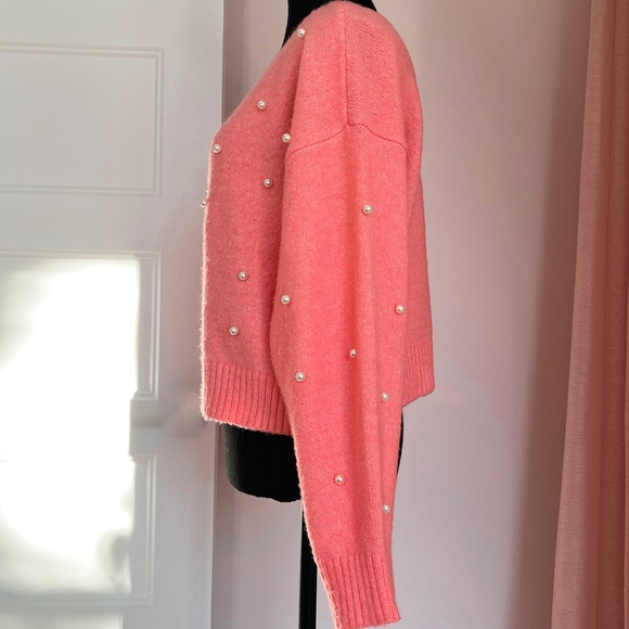 Sweater with Pearl Embellishment - Picture 5 of 9